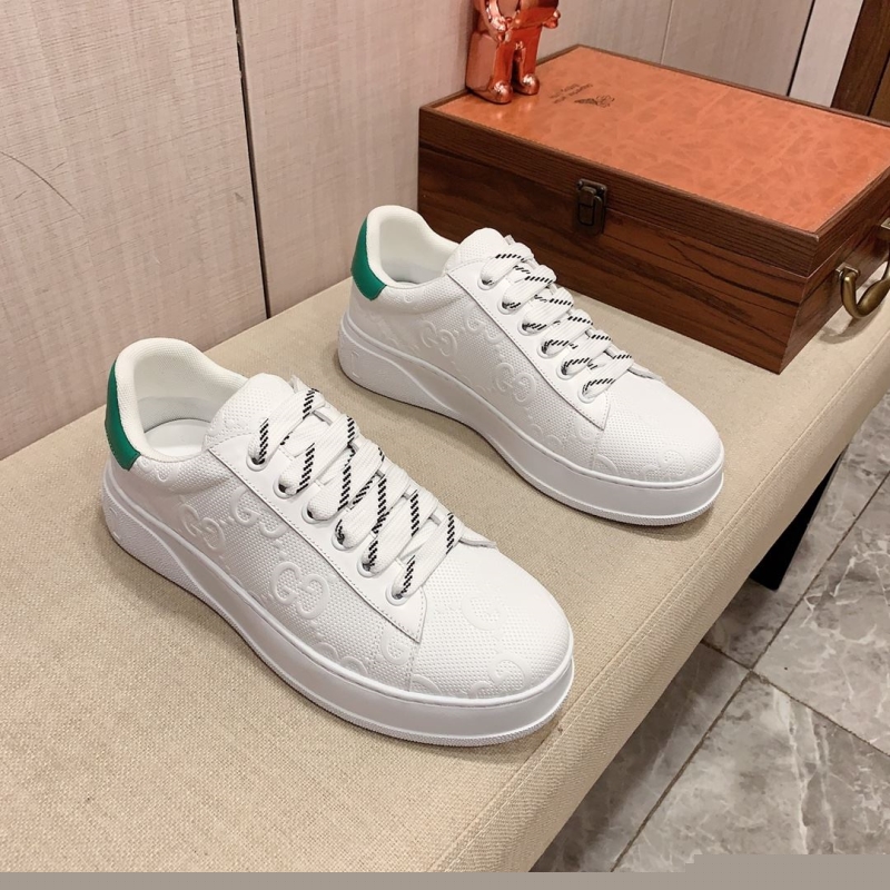 G*u*i casual shoes